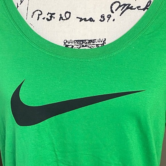 The Nike Tee Athletic Cut Shirt Sz XL Apple Green - Picture 2 of 6